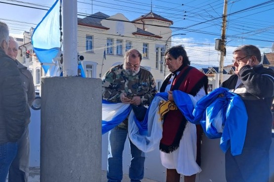 Se realizó un nuevo izamiento dominical en Río Gallegos