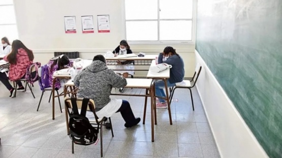 Marina Bertone: “El sueldo docente no permite que uno pueda dedicarse solo a un turno”