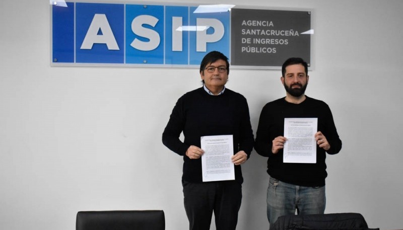 Firma de convenio entre ASIP y el municipio para la gestión de residuos recuperables