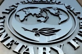 Acusan a tres economistas de "llamar al FMI para que no le den plata a Argentina"