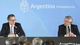 Alberto Fernández culpó a la “derecha argentina” por la suba del dólar libre y ratificó a Pesce al frente del Banco Central