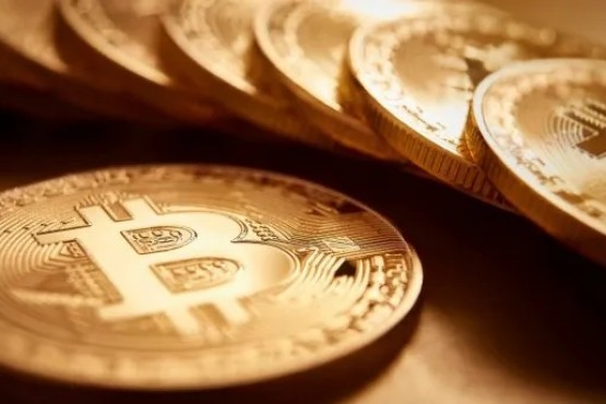 Según un multimillonario, Argentina debe adoptar Bitcoin como moneda principal