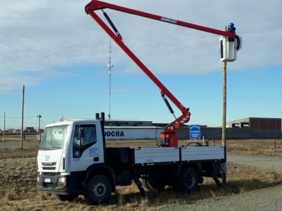 Servicios Públicos instala iluminación LED en accesos a barrios de Río Gallegos