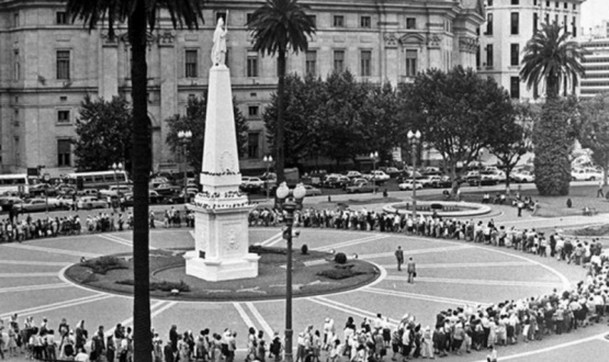 Se cumplieron 46 años de la primera ronda de las Madres de Plaza de Mayo
