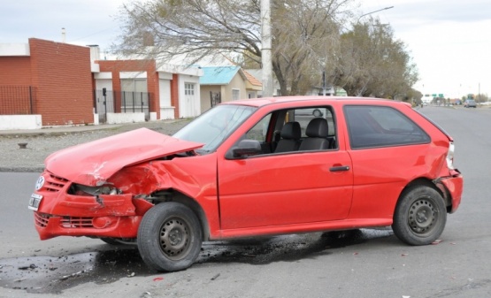 Conductor sufrió lesiones graves tras choque