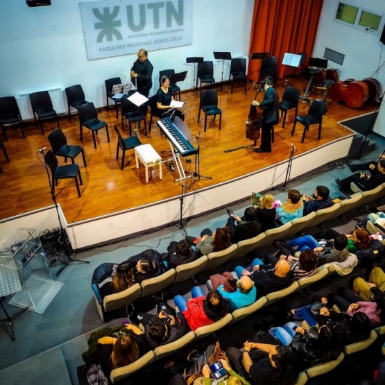 La Sinfonietta brindó un gran concierto en la UTN