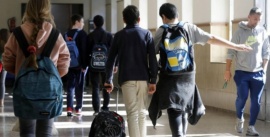 Horror en el colegio: un adolescente de 13 años fue abusado por sus compañeros en el baño