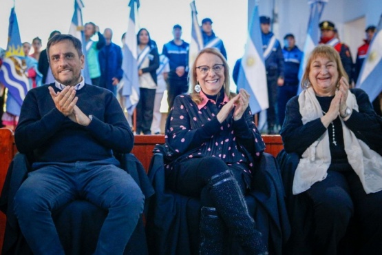 Cabandié y Alicia Kirchner inauguraron la intendencia del Parque Nacional Bosques Petrificados