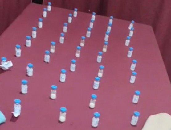 Una pasajera viajaba con 44 ampollas de Botox adosadas a su cuerpo