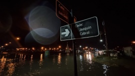 Lluvia en Río Gallegos: Un corte de luz provocó anegamiento en calle Gotti