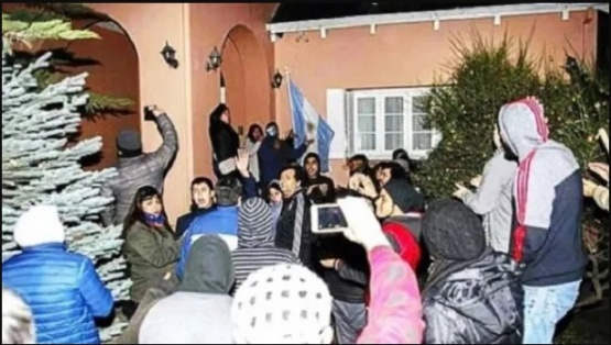 Investigarán como intento de femicidio a Alicia y Cristina Kirchner el ataque a la residencia de Santa Cruz