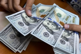 Gobierno ratificó el pago de cupones de bonos en dólares