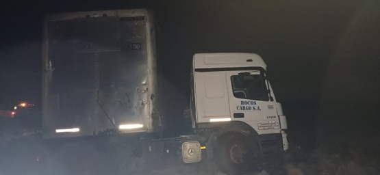 Importantes daños en un choque entre camiones