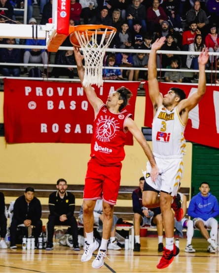 Fernández, pieza clave en la conquista del Rojo.