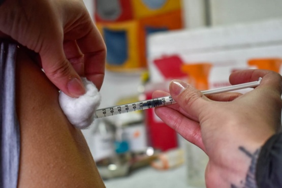 Salud Pública apunta a aumentar la vacunación llegando a los barrios