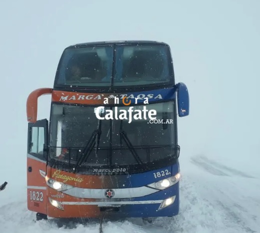 Pasajeros siete horas varados en la ruta