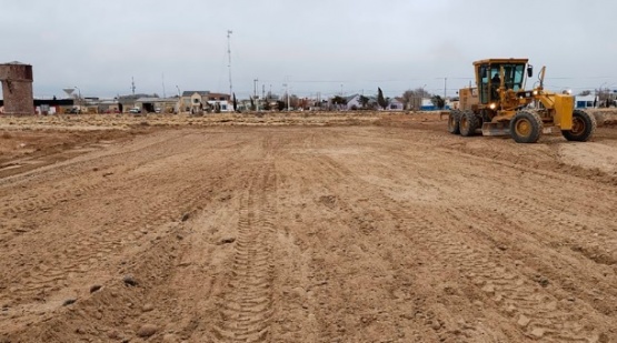 Comenzaron los trabajos para la instalación de los playones en el parque ecológico y cultural