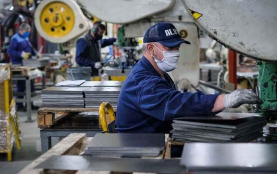 La industria pyme se retrajo 0,6% anual en junio