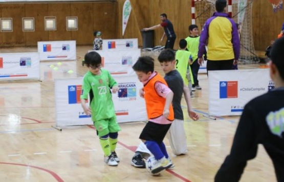 Masiva concurrencia a Feria Deportiva de Invierno