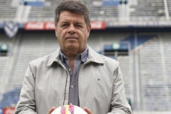 Sergio Rapisarda se tomó licencia como presidente de Vélez tras la agresión de los barras