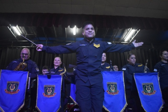 La banda de música de la Policía participó de la velada de Gendarmería Nacional 