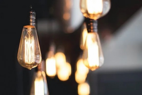 El Gobierno anticipó que analiza avanzar en una nueva actualización de las tarifas de luz