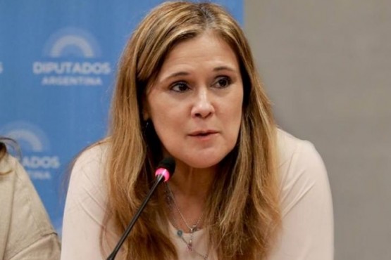 Paola Vessvessian pidió cuidar de la privatización a Aerolíneas Argentinas 