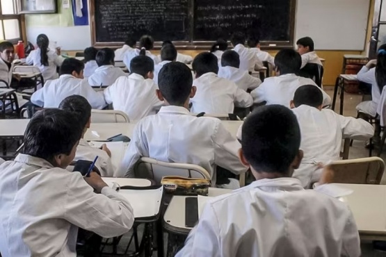 Más de 13 mil escuelas secundarias recibieron reportes con indicadores educativos