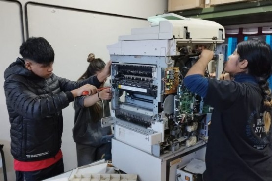 La Escuela Industrial Nº 9 fue premiada y destacada por un proyecto de Energías Sustentables