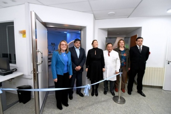 Alicia Kirchner inauguró el resonador del Hospital Regional