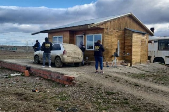 En allanamiento por robo a un kiosco detuvieron a dos personas 