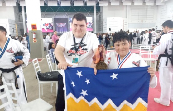 Magallánicos Julien y Javier Lobos se destacaron en Panamericano de Taekwondo en Brasil
