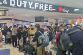 Dólar free shop: a qué valor cotiza en los aeropuertos y cuánto se puede ahorrar