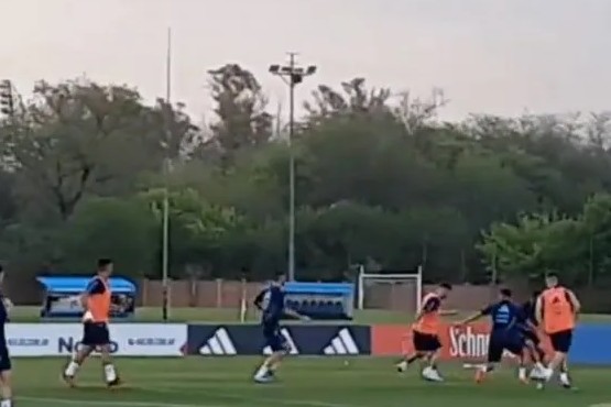 El golazo de Lionel Messi en la práctica de la Selección Argentina