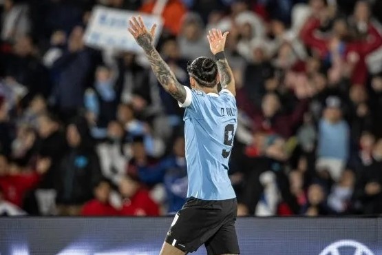 Dirigido por Bielsa, Uruguay le ganó 2-0 a Brasil luego de 22 años