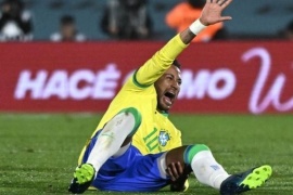 Neymar sufrió la rotura de ligamentos cruzados