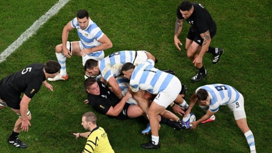 Los Pumas fueron superados ampliamente por los All Blacks y se quedaron sin final