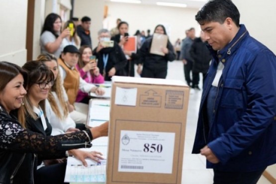 Sin prensa en el lugar, Claudio Vidal emitió su voto