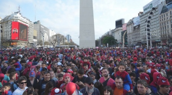 La marea de personas disfrazadas como Spiderman en el Obelisco logró el récord mundial