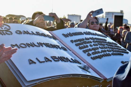 Inauguraron “Monumento a la Biblia”