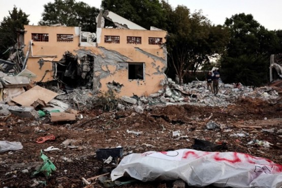 Palestinos denuncian un ataque israelí contra una escuela