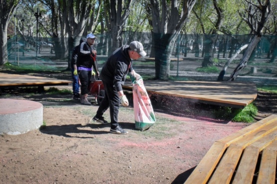 ¿Por qué algunos sectores de la Plaza San Martín están cercados?