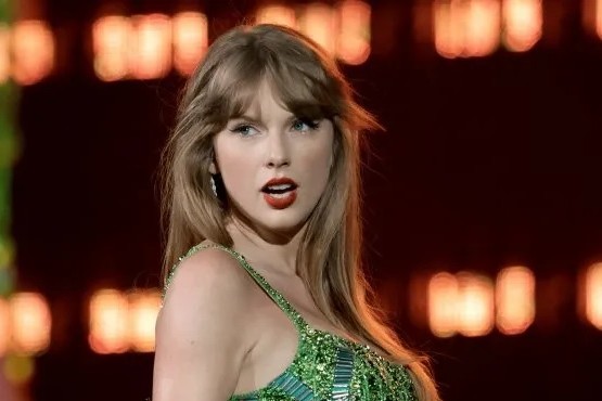 El inesperado look de Taylor Swift en su llegada a la Argentina