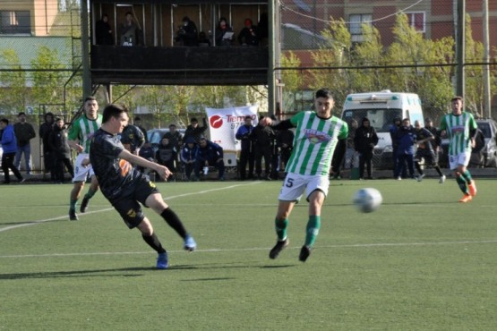 Ferro YCF está obligado a ganar. 