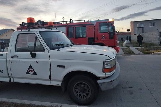 Bomberos y Protección Civil trabajaron en voladuras de techos