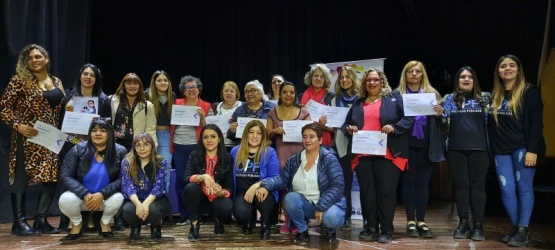 Homenaje a la trayectoria de trece mujeres riogalleguenses