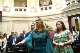 Alicia Kirchner, José María Carambia y Natalia Gadano, juraron como Senadores