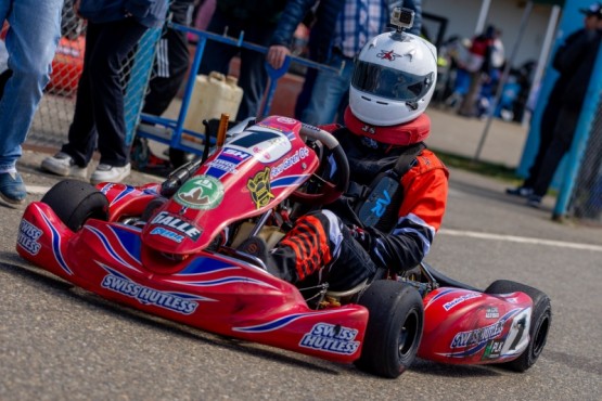 El campeón, en la previa a la última final del año.  (Foto: Karting RG)