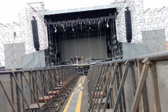 Escenario en el Boxing Club. (C. Robledo)