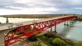 Reducirán la circulación en el puente sobre el río Santa Cruz